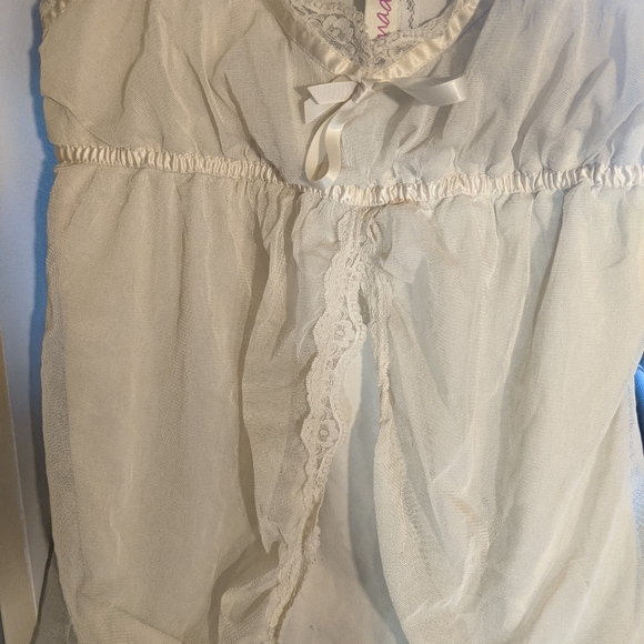 Flirty cream lace tank top - Picture 4 of 7